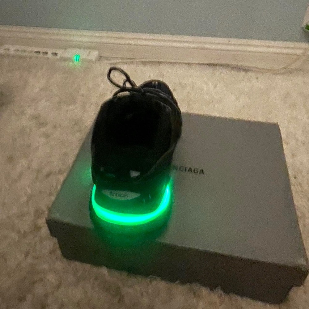New - Picture 3 of 3